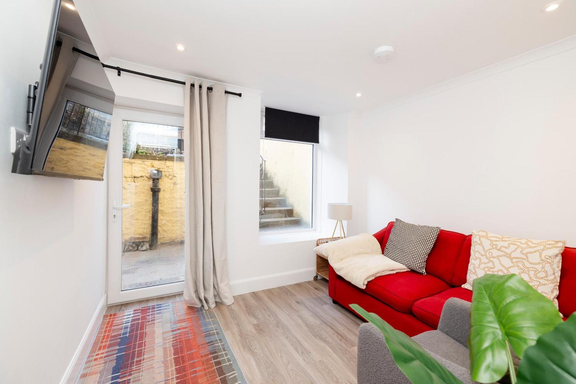 Joivy 3Br Flat In Haymarket With Free Parking Edinburgh Dış mekan fotoğraf