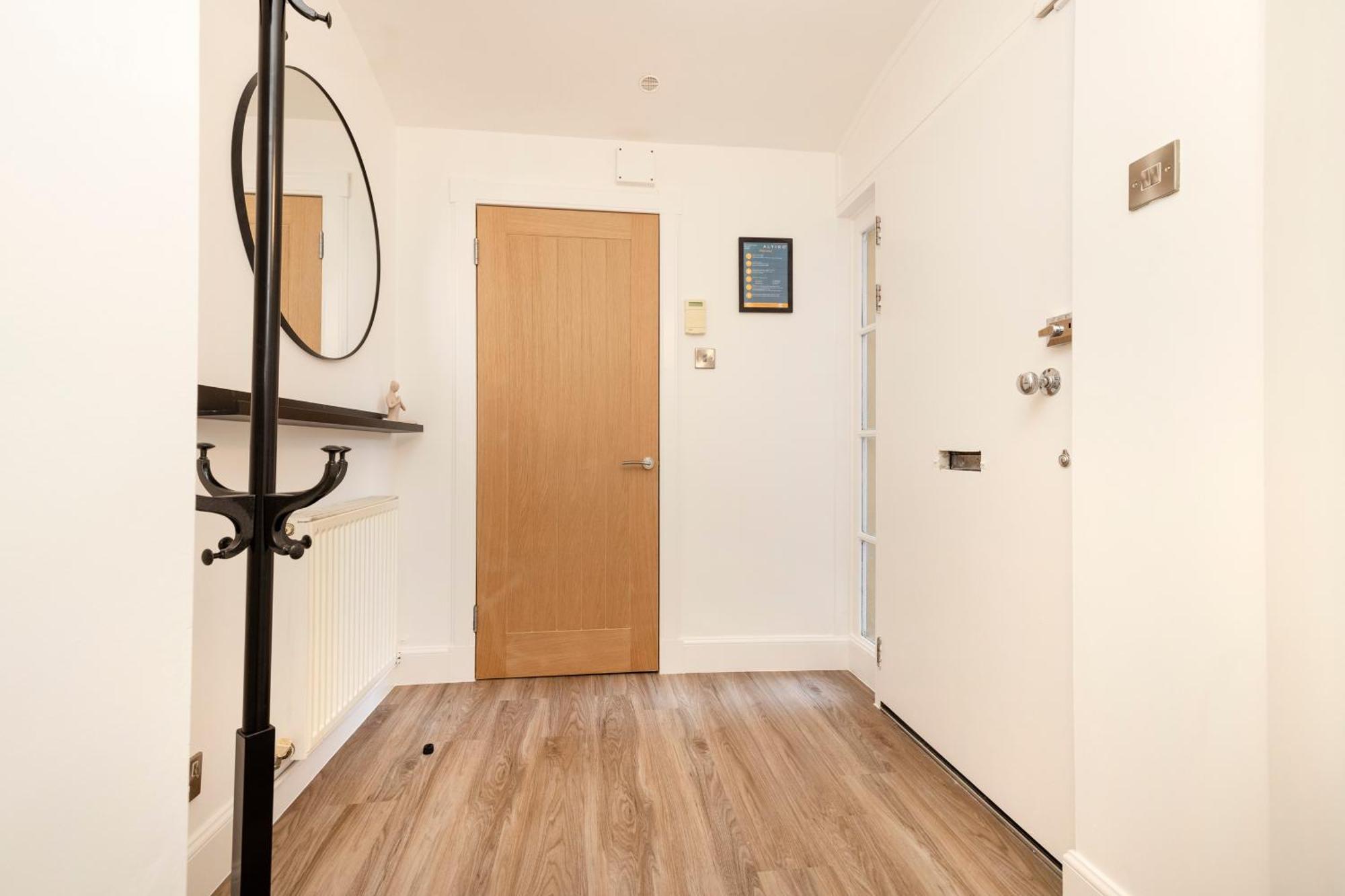 Joivy 3Br Flat In Haymarket With Free Parking Edinburgh Dış mekan fotoğraf