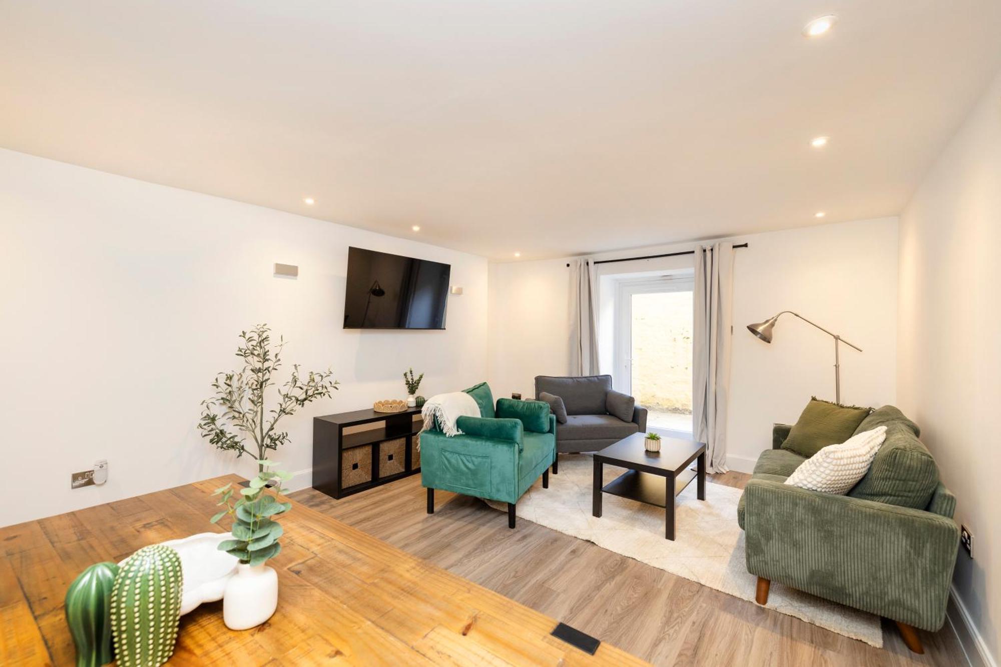 Joivy 3Br Flat In Haymarket With Free Parking Edinburgh Dış mekan fotoğraf
