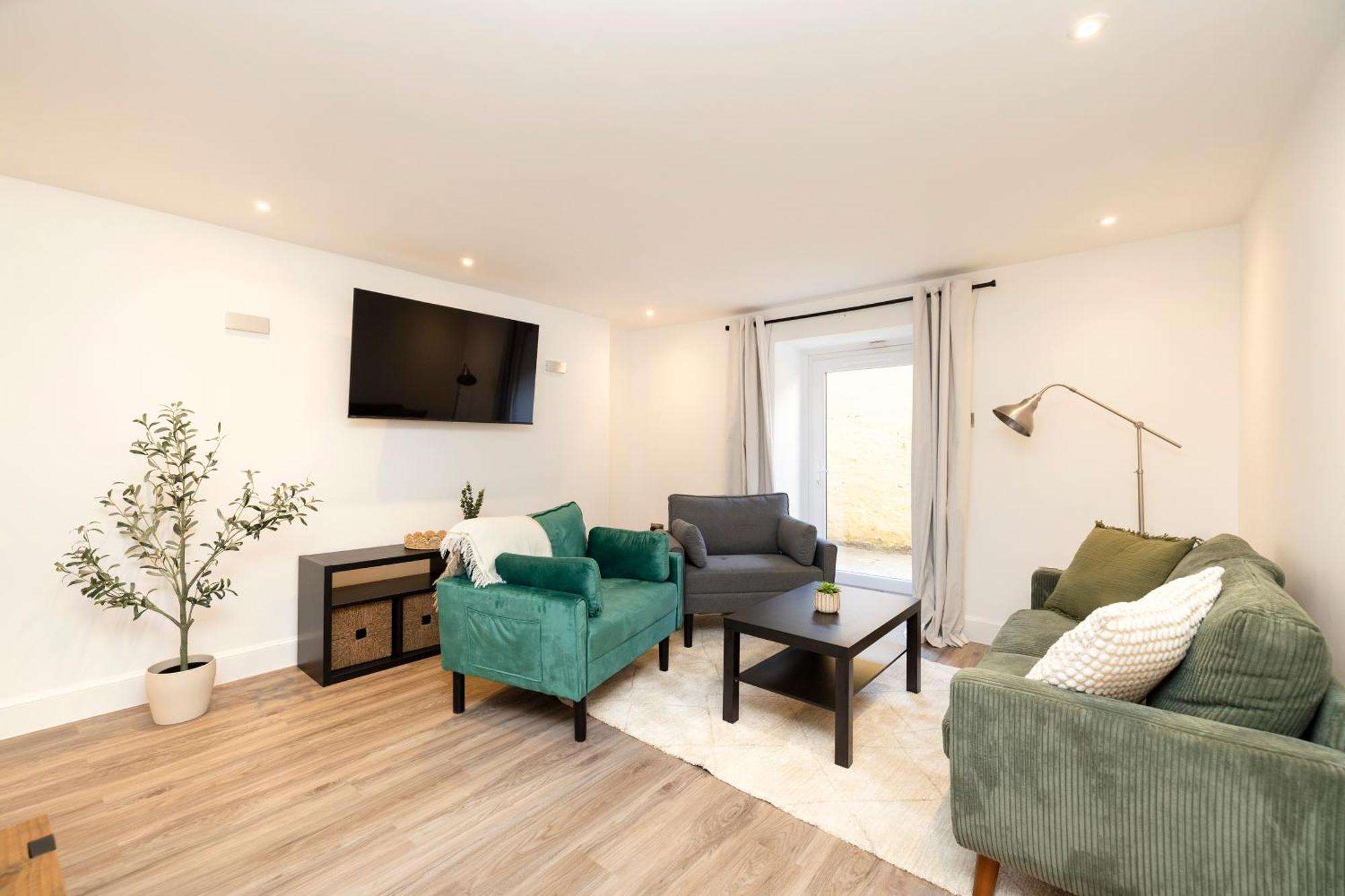 Joivy 3Br Flat In Haymarket With Free Parking Edinburgh Dış mekan fotoğraf