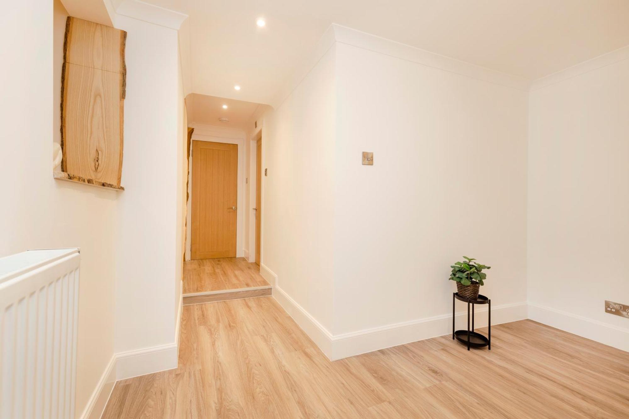 Joivy 3Br Flat In Haymarket With Free Parking Edinburgh Dış mekan fotoğraf